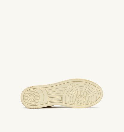 AUTRY Man MEDALIST LOW SUPER VINTAGE SNEAKERS IN LIMESTONE WHITE AND BLUE LEATHER