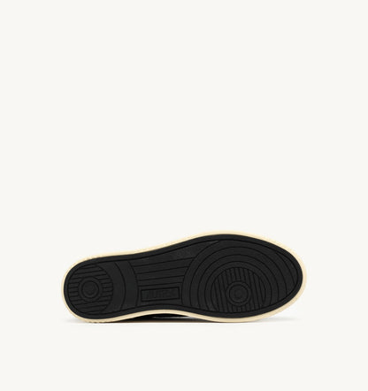 AUTRY Man EASEKNIT MEDALIST LOW SNEAKERS IN BLACK COLOR KNIT