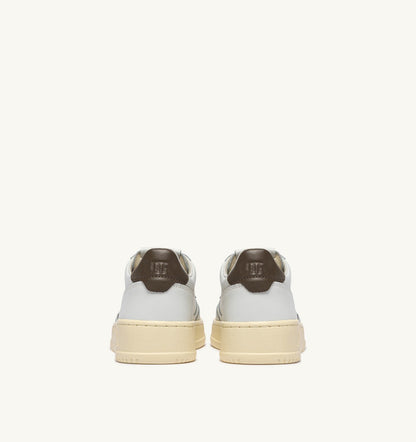 AUTRY Man MEDALIST LOW SNEAKERS IN WHITE AND CHOCOLATE LEATHER