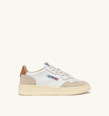 AUTRY Man MEDALIST LOW SNEAKERS IN WHITE LEATHER AND LION SUEDE