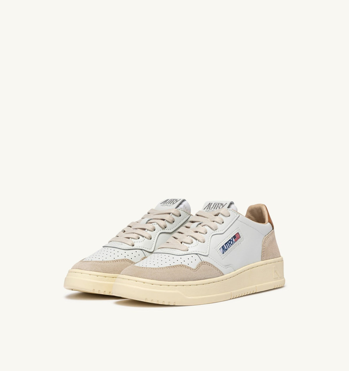 AUTRY Man MEDALIST LOW SNEAKERS IN WHITE LEATHER AND LION SUEDE