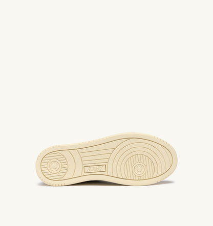 AUTRY Man MEDALIST LOW SNEAKERS IN WHITE LEATHER AND LION SUEDE