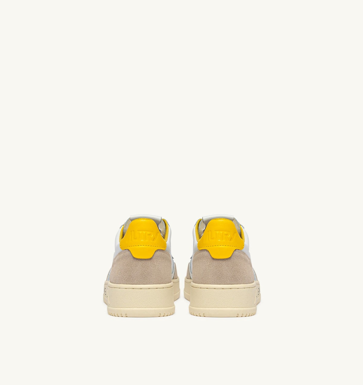 AUTRY Man MEDALIST LOW SNEAKERS IN WHITE LEATHER AND SLICKER SUEDE WITH LETTERING