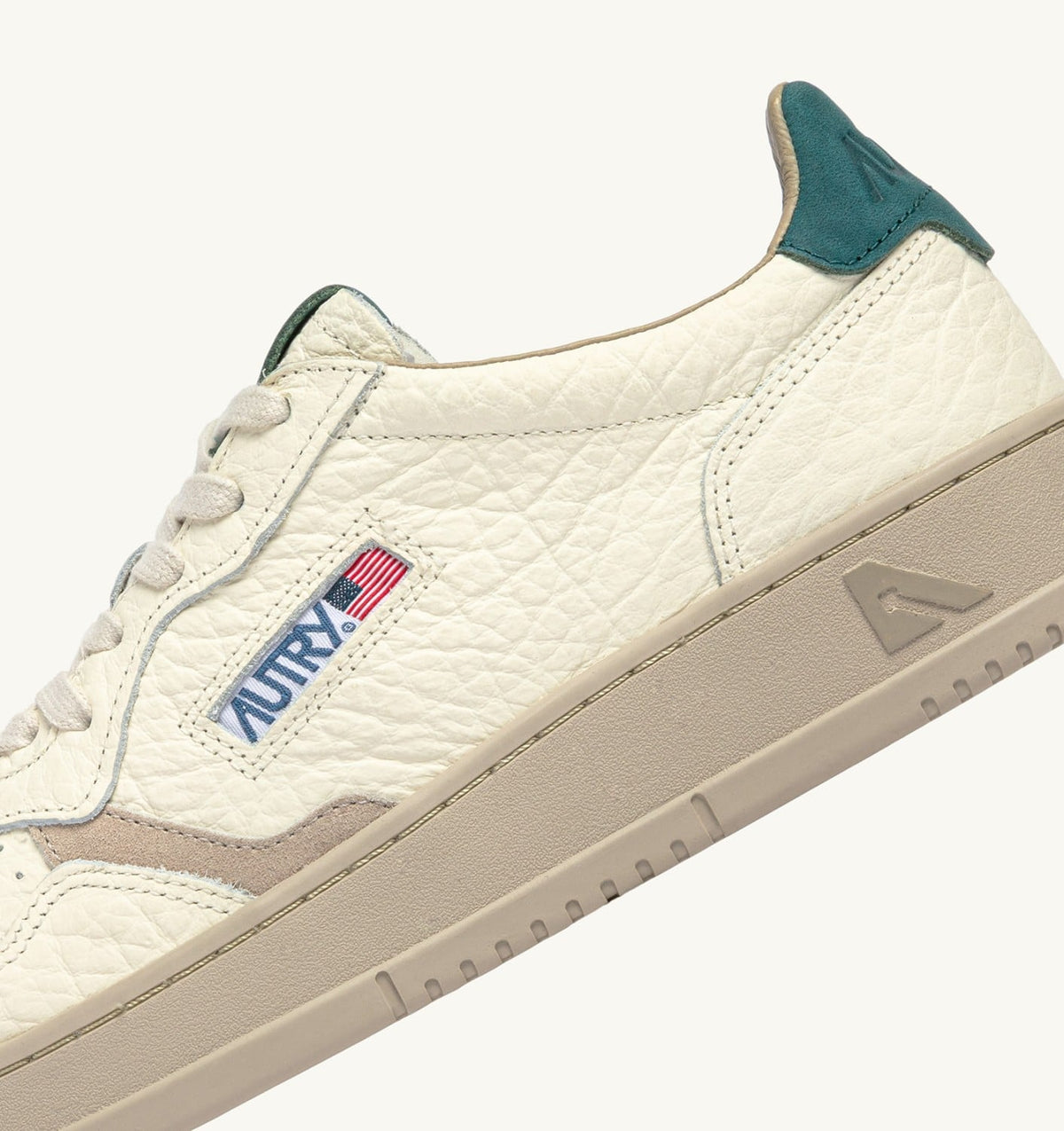 AUTRY Man MEDALIST LOW SNEAKERS IN FEATHER GRAY AND DARK SEA LEATHER