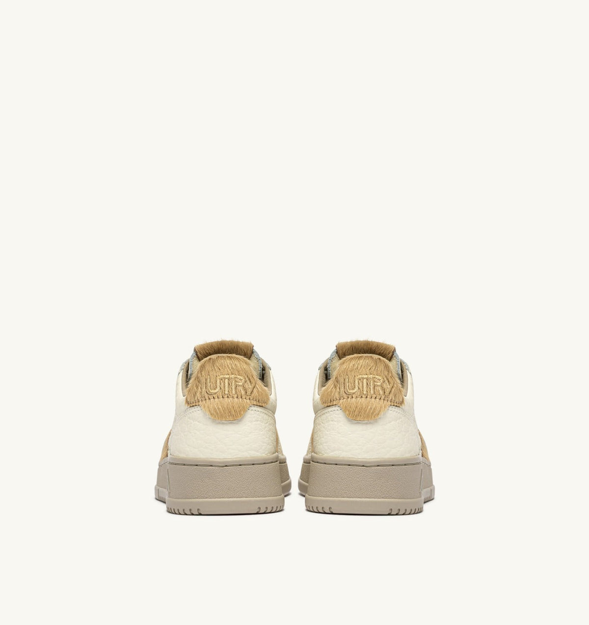 AUTRY Man MEDALIST LOW SNEAKERS IN SAND LEATHER