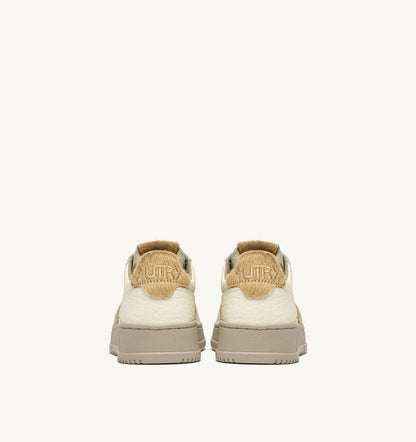 AUTRY Man MEDALIST LOW SNEAKERS IN SAND LEATHER