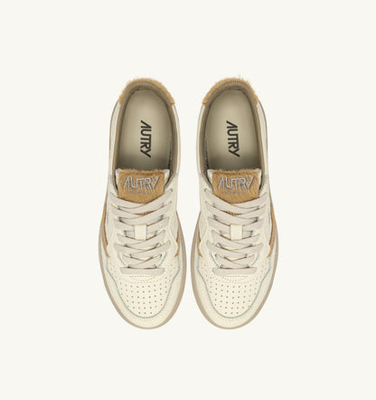 AUTRY Man MEDALIST LOW SNEAKERS IN SAND LEATHER
