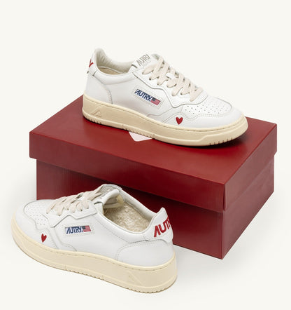 AUTRY Man SNEAKERS MEDALIST 'LOVE' IN WHITE AND RED LEATHER