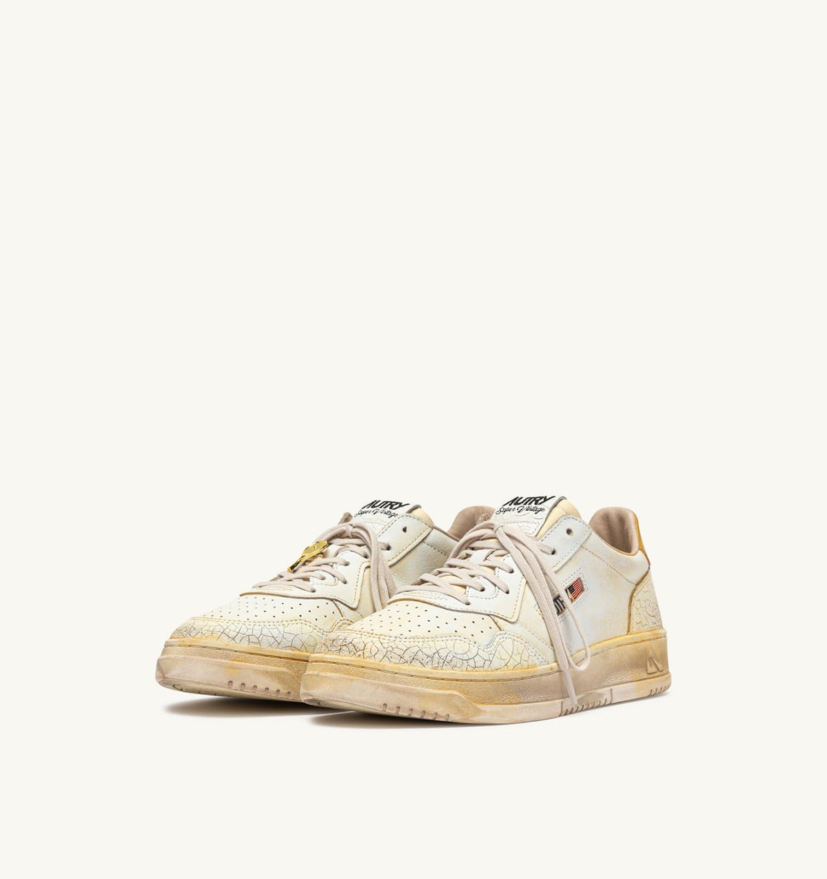 AUTRY Man MEDALIST LOW SUPER VINTAGE SNEAKERS IN WHITE AND YELLOW LEATHER