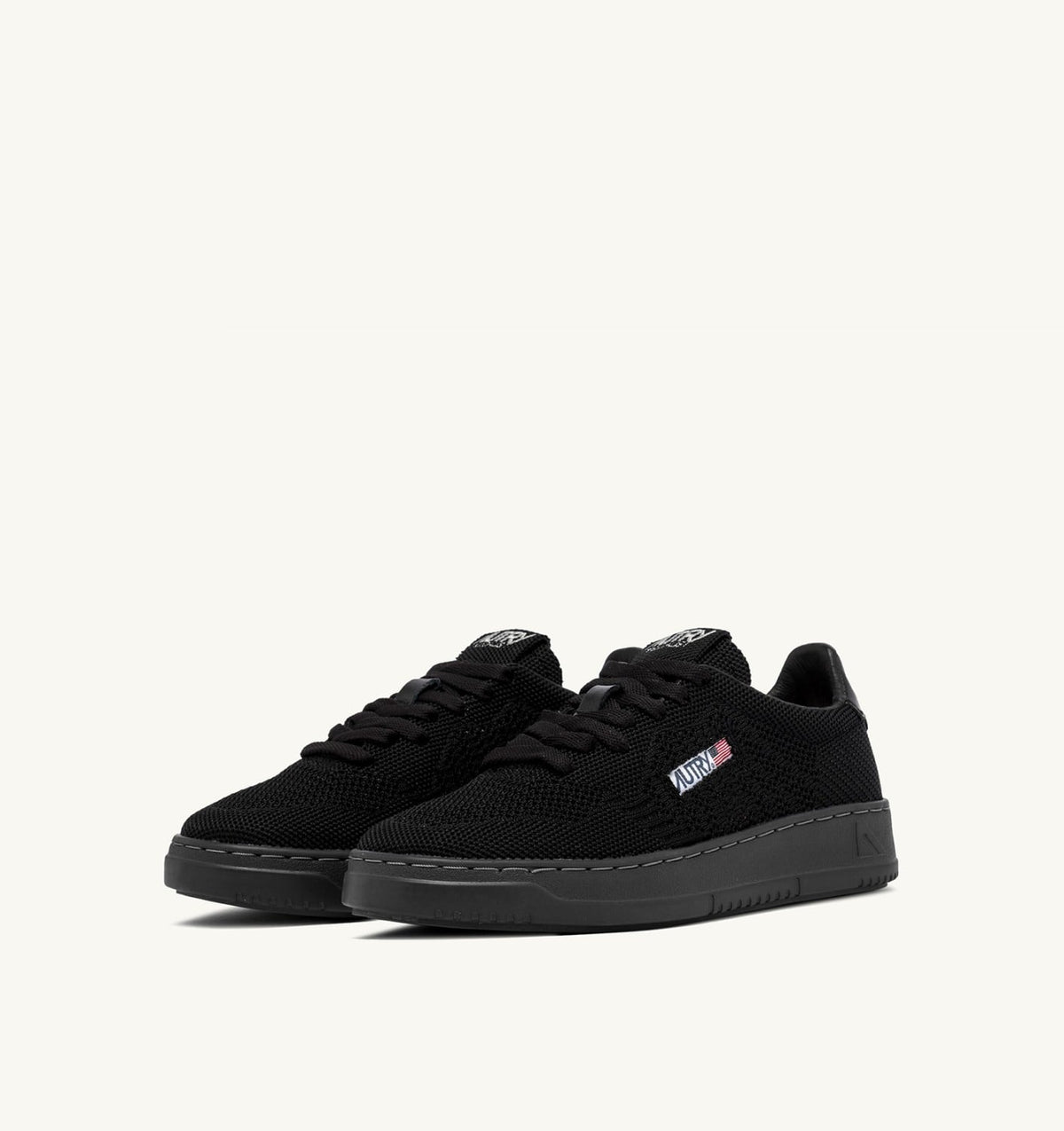 AUTRY Man MEDALIST EASEKNIT LOW SNEAKERS IN BLACK KNIT