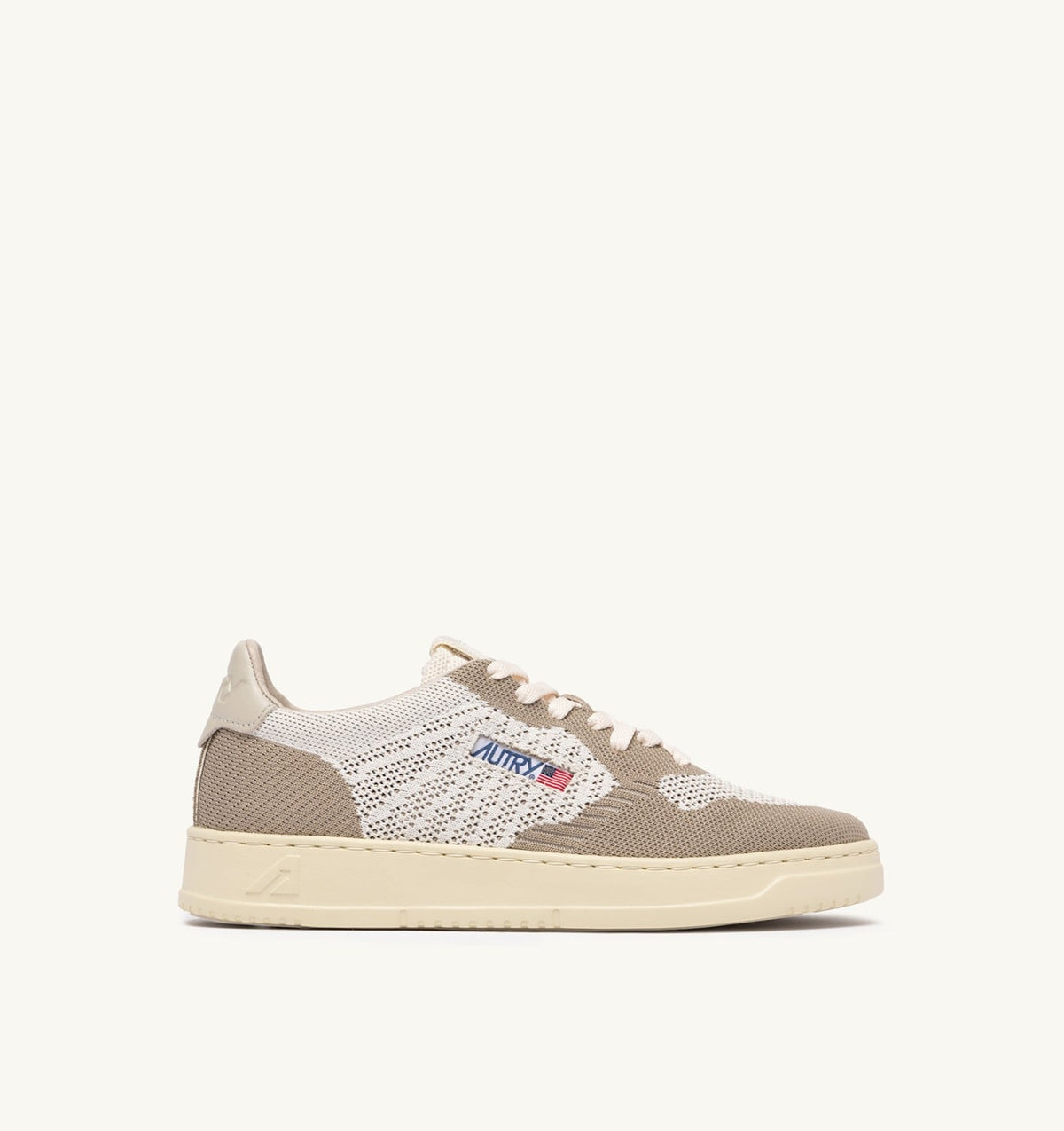 AUTRY Man MEDALIST EASEKNIT LOW SNEAKERS IN IVORY WHITE AND PELICAN KNIT
