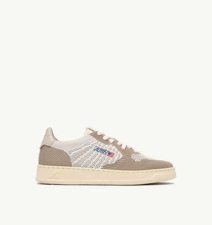 AUTRY Man MEDALIST EASEKNIT LOW SNEAKERS IN IVORY WHITE AND PELICAN KNIT