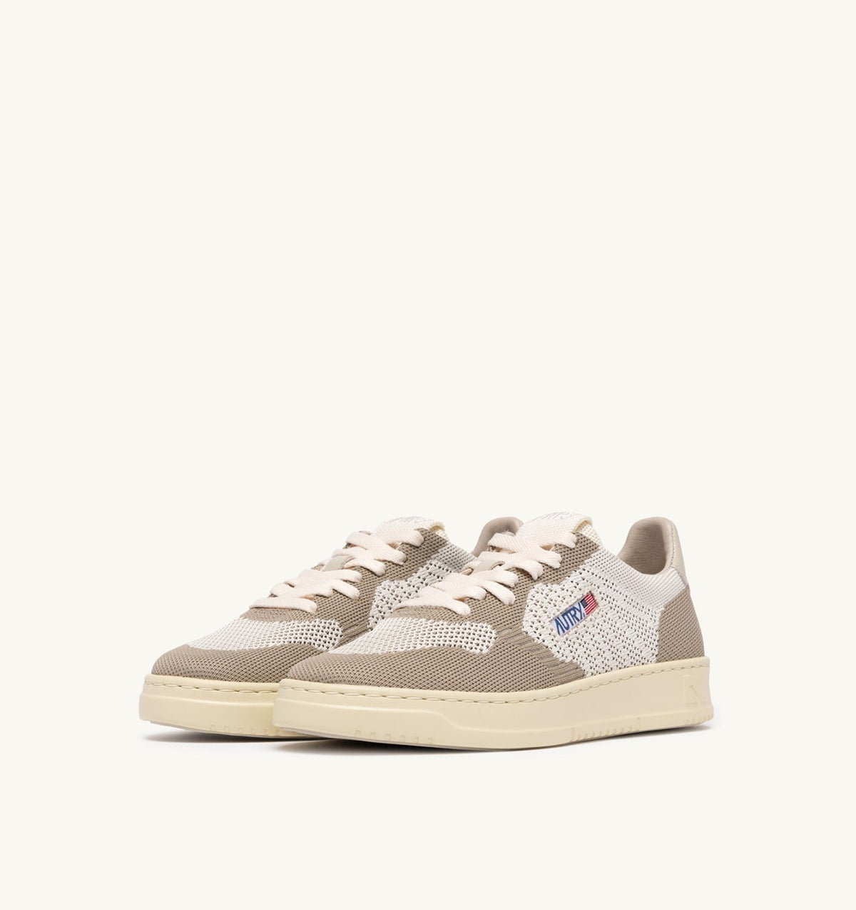 AUTRY Man MEDALIST EASEKNIT LOW SNEAKERS IN IVORY WHITE AND PELICAN KNIT