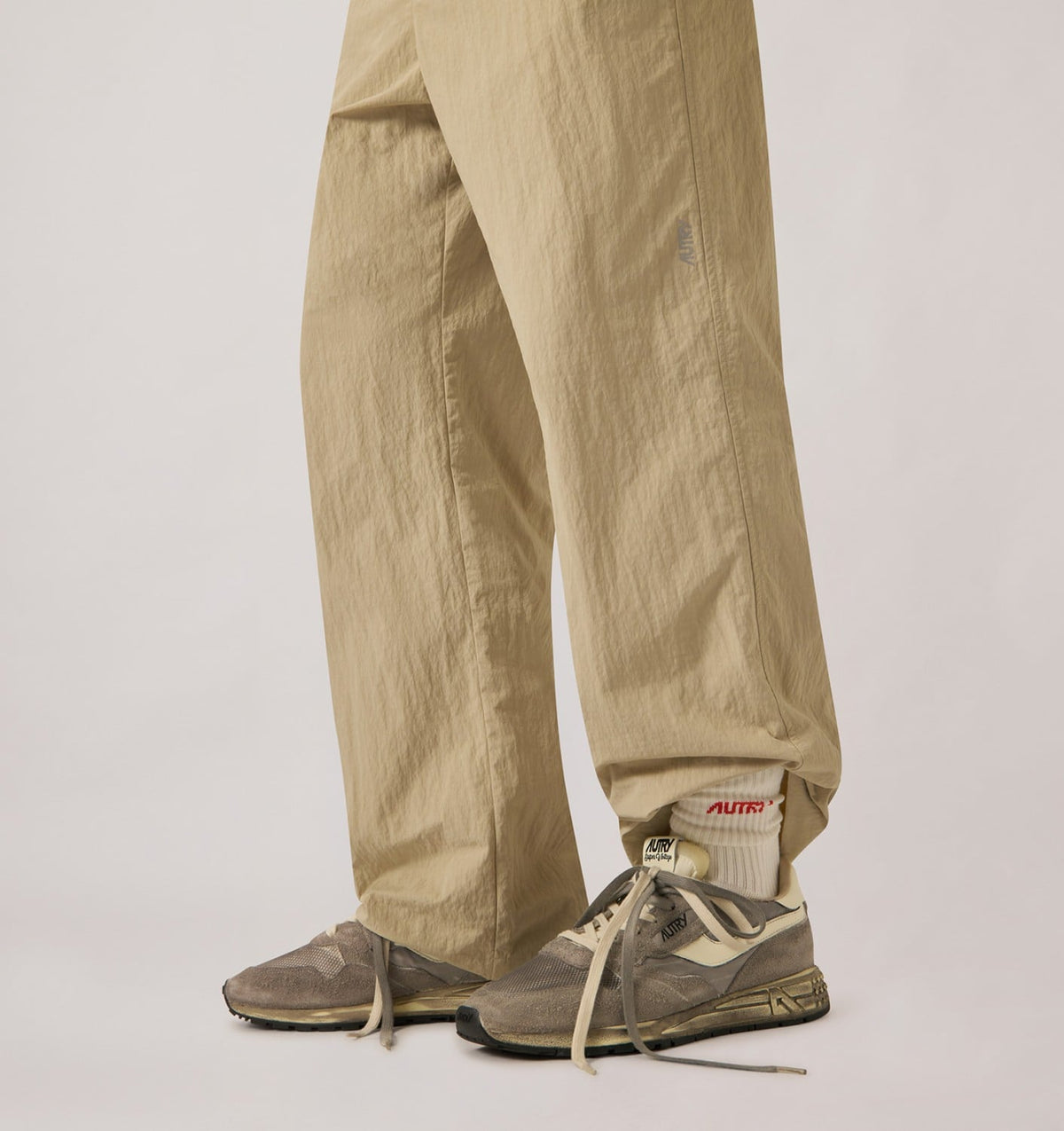 AUTRY Man REELWIND SUPER VINTAGE SNEAKERS IN WHITE AND BLACK SUEDE AND NYLON