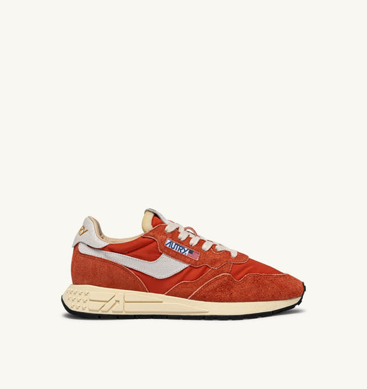 AUTRY Man REELWIND LOW SNEAKERS IN WHITE AND ORANGE RUST NYLON AND SUEDE
