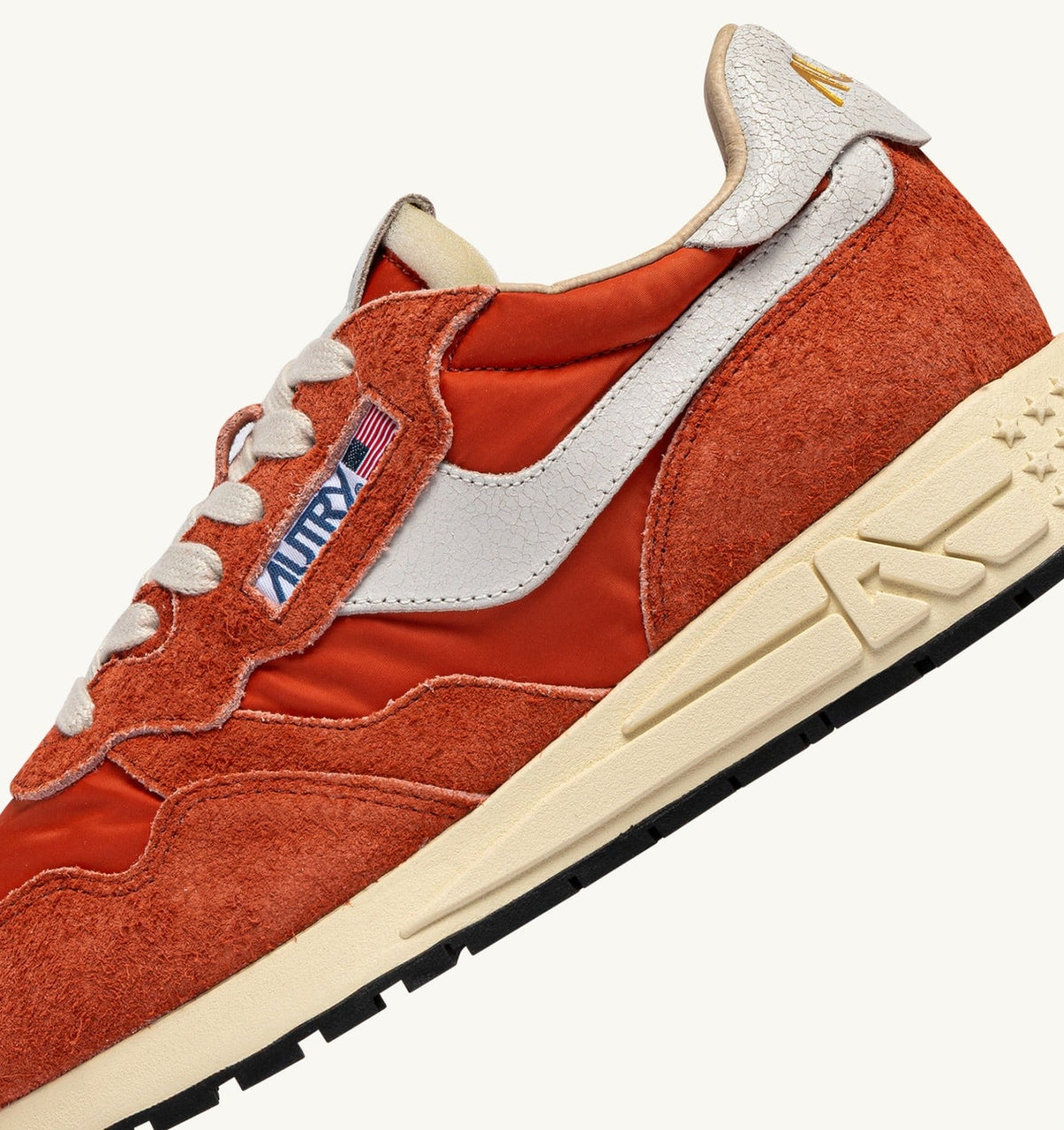 AUTRY Man REELWIND LOW SNEAKERS IN WHITE AND ORANGE RUST NYLON AND SUEDE