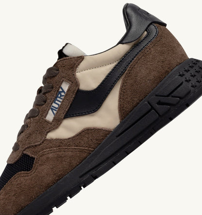 AUTRY Man REELWIND LOW SNEAKERS IN DARK BARK PEBBLE AND PHANTOM SUEDE AND NYLON