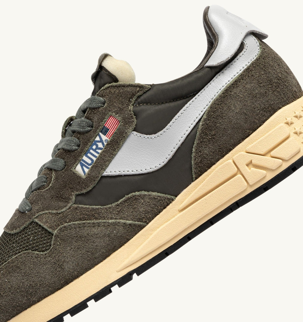 AUTRY Man REELWIND LOW SNEAKERS IN OLIVE NIGHT AND HARBOR MIST NYLON AND SUEDE