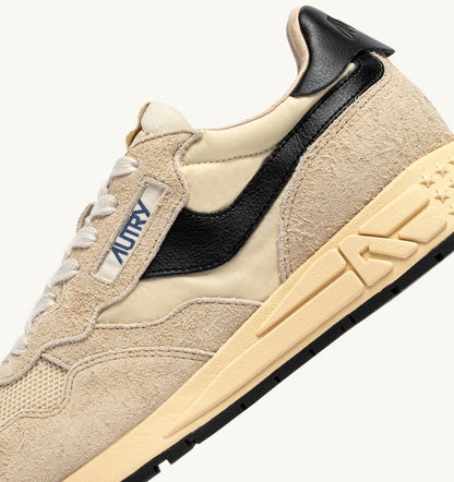 AUTRY Man REELWIND LOW SNEAKERS IN ECRU AND BLACK NYLON AND SUEDE