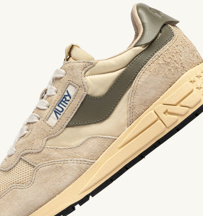 AUTRY Man REELWIND LOW SNEAKERS IN ECRU AND COVERT GREEN NYLON AND SUEDE