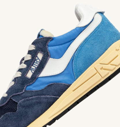 AUTRY Man REELWIND LOW SNEAKERS IN BLUETTE AND DIGITAL BLUE NYLON AND SUEDE