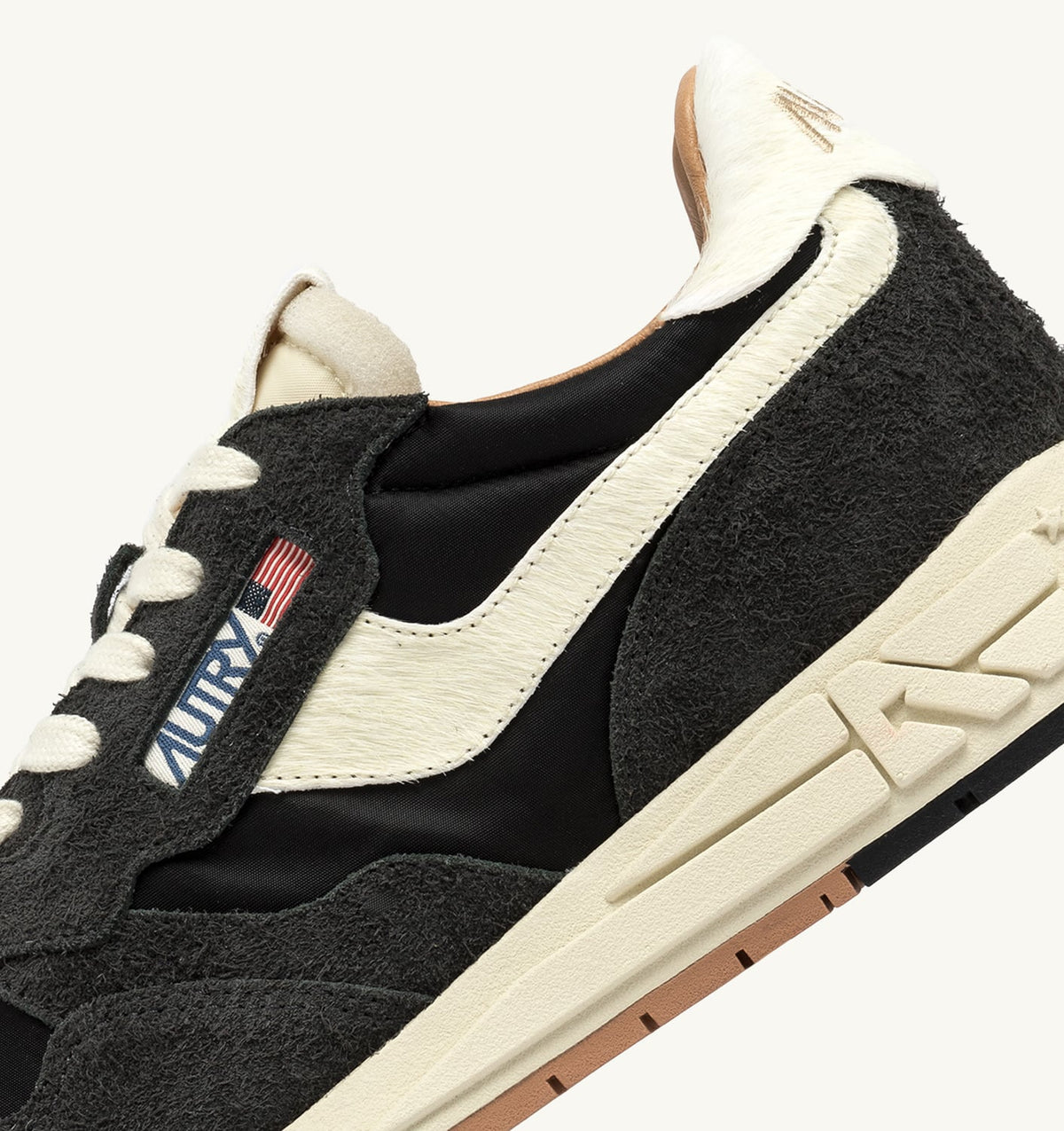 AUTRY Man REELWIND LOW SNEAKERS IN NYLON AND SUEDE COLOR PEAT AND NUT
