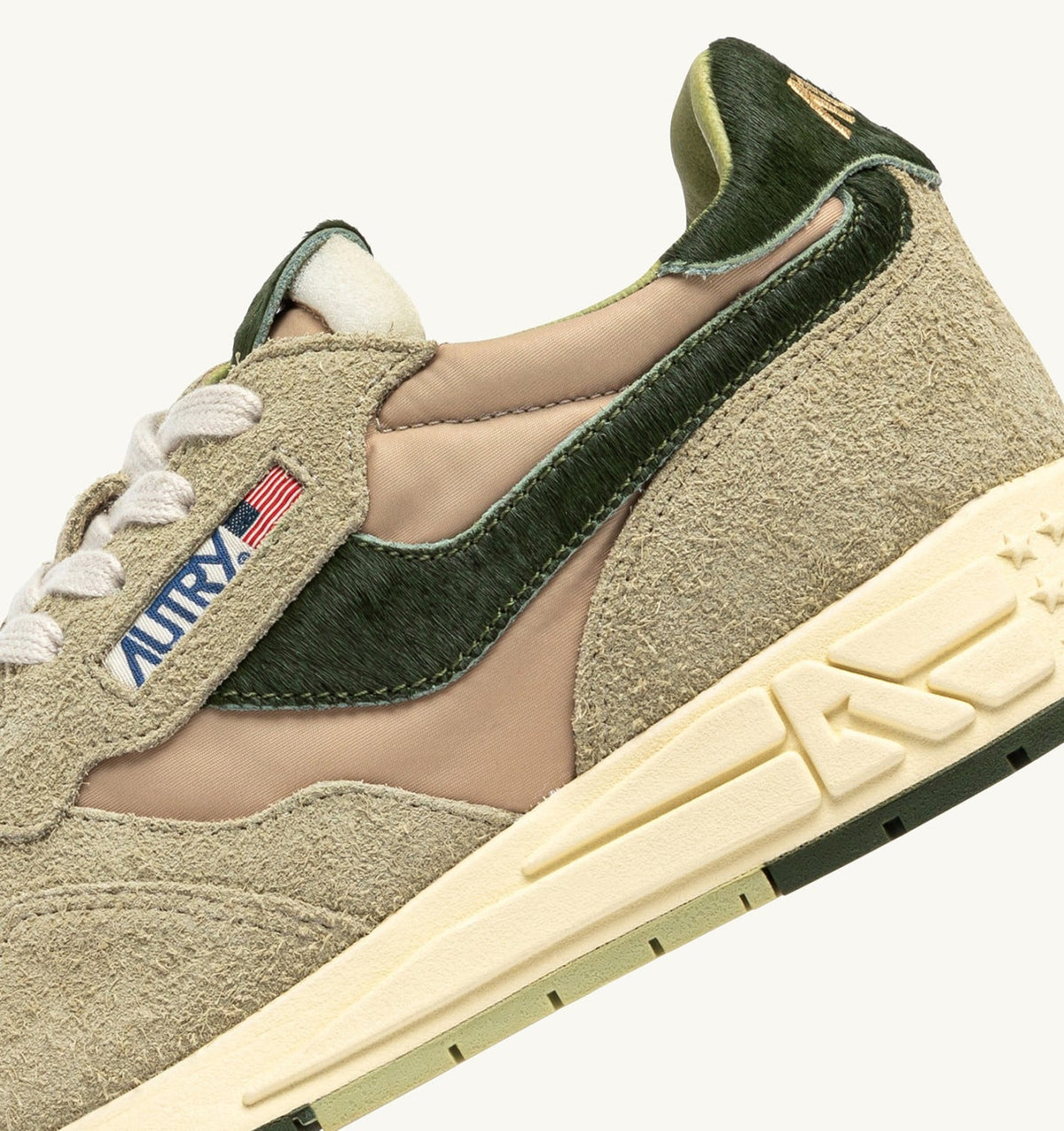 AUTRY Man REELWIND LOW SNEAKERS IN NYLON AND SUEDE COLOR SPONGE AND GREEN