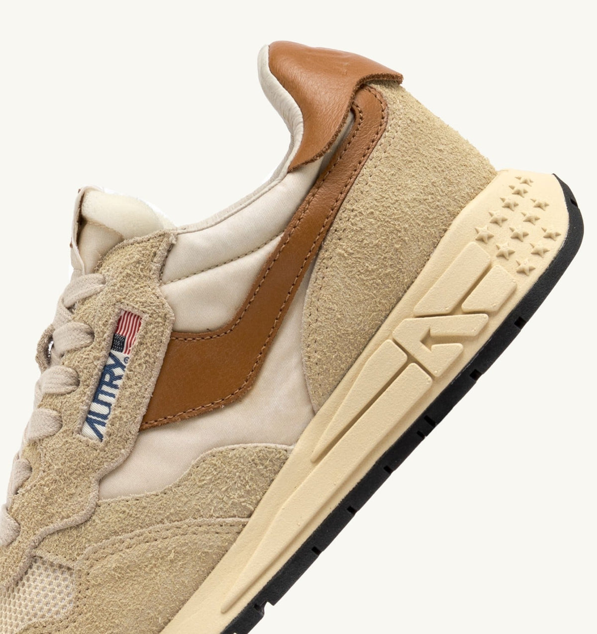 AUTRY Man REELWIND LOW SNEAKERS IN ECRU AND CATHAY SPICE SUEDE AND NYLON