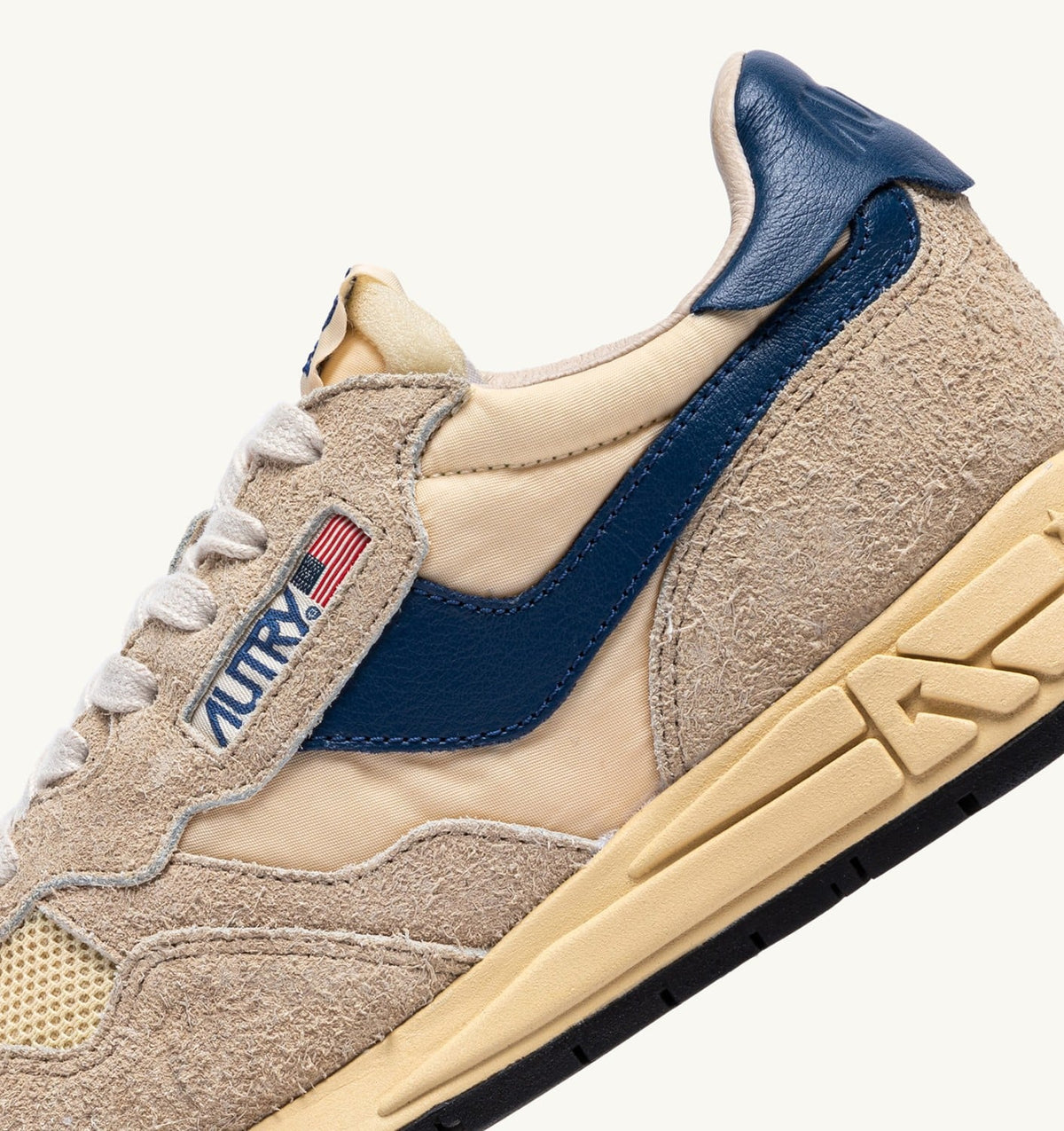 AUTRY Man REELWIND LOW SNEAKERS IN NYLON SUEDE AND LEATHER COLOR ECRU AND ENSIGN BLUE