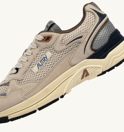 AUTRY Man HYPERWAY SNEAKERS IN SAND AND SPA BLUE SUEDE AND MESH