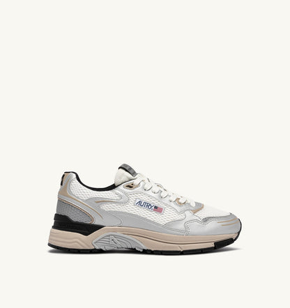 AUTRY Man HYPERWAY SNEAKERS IN SILVER, WHITE AND IRISH CREAM SYNTHETIC LEATHER AND MESH