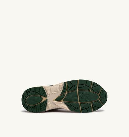 AUTRY Man HYPERWAY SNEAKERS IN WHITE AND FIG SUEDE AND MESH