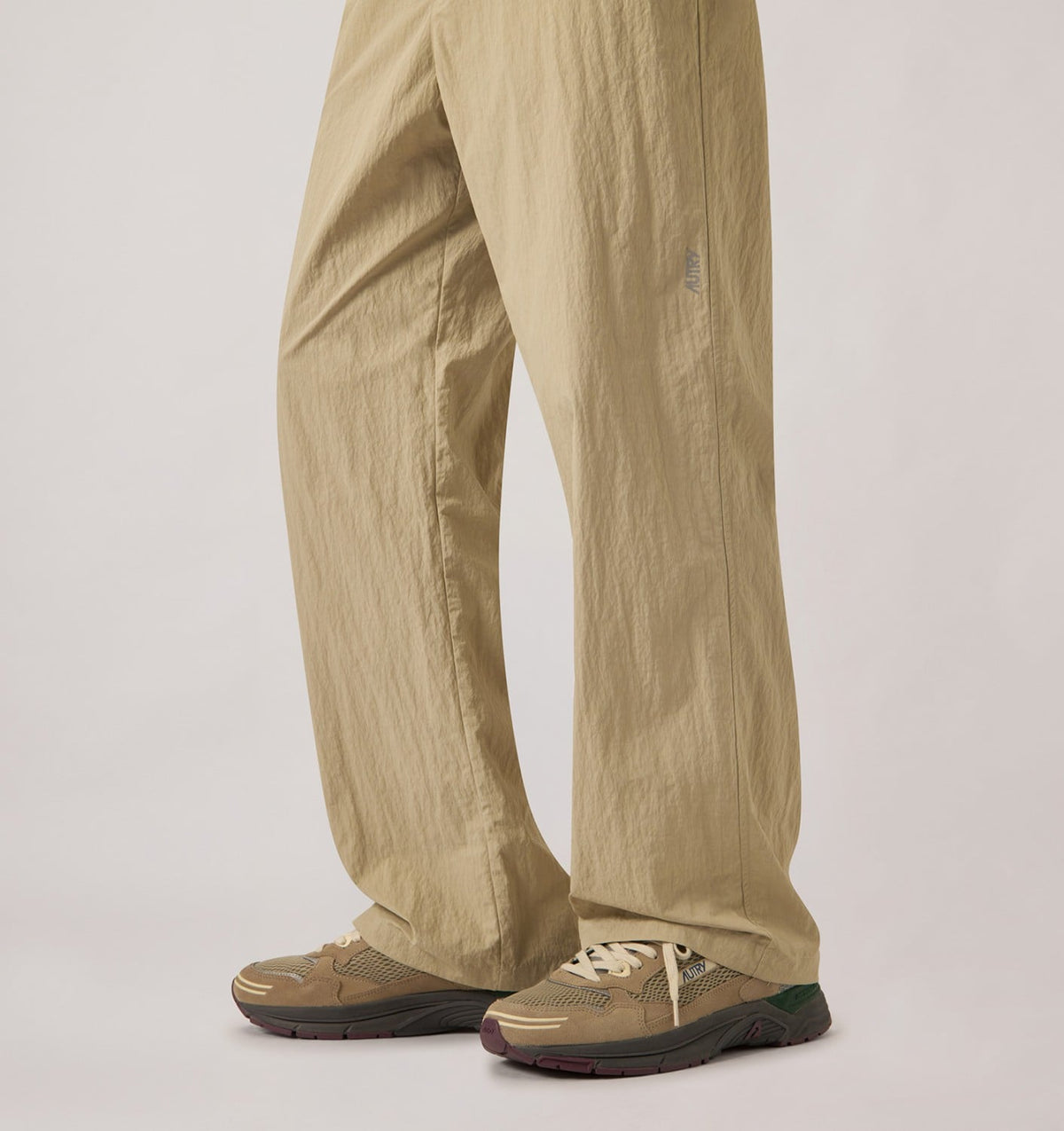 AUTRY Man HYPERWAY SNEAKERS IN BISCUIT AND AFTERGLOW SUEDE AND MESH