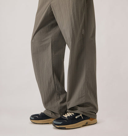 AUTRY Man HYPERWAY SNEAKERS IN MIDNIGHT AND TOMATO CREAM SUEDE AND MESH