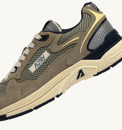 AUTRY Man HYPERWAY SNEAKERS IN SILVER SAGE AND SPA BLUE SUEDE AND MESH