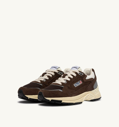 AUTRY Man HYPERWAY SNEAKERS IN MARSHMALLOW AND TERRACOTTA SUEDE AND MESH