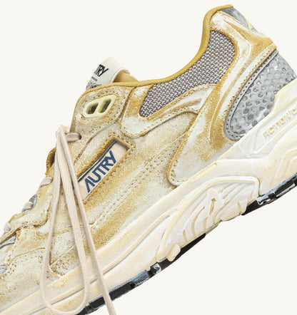 AUTRY Man HYPERWAY SUPER VINTAGE SNEAKERS IN YELLOW AND SILVER SUEDE