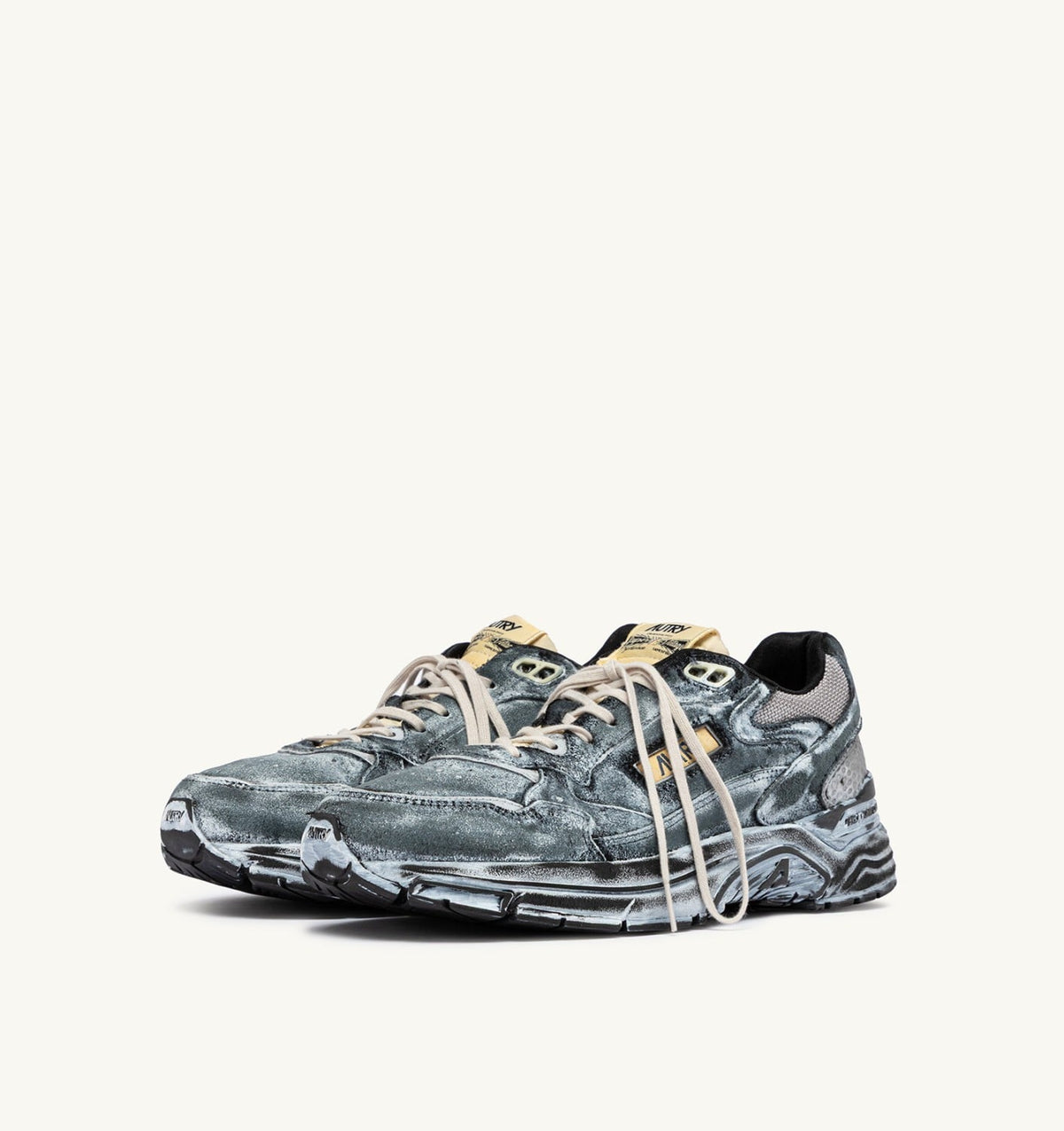 AUTRY Man HYPERWAY SUPER VINTAGE SNEAKERS IN BLACK AND SILVER SUEDE