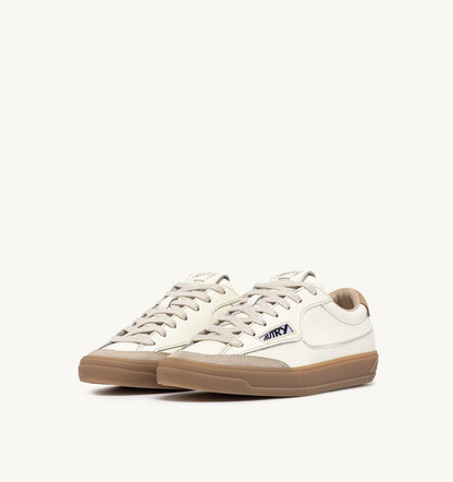 AUTRY Man WINDSCAPE LOW SNEAKERS IN MARSHMALLOW AND TAN LEATHER