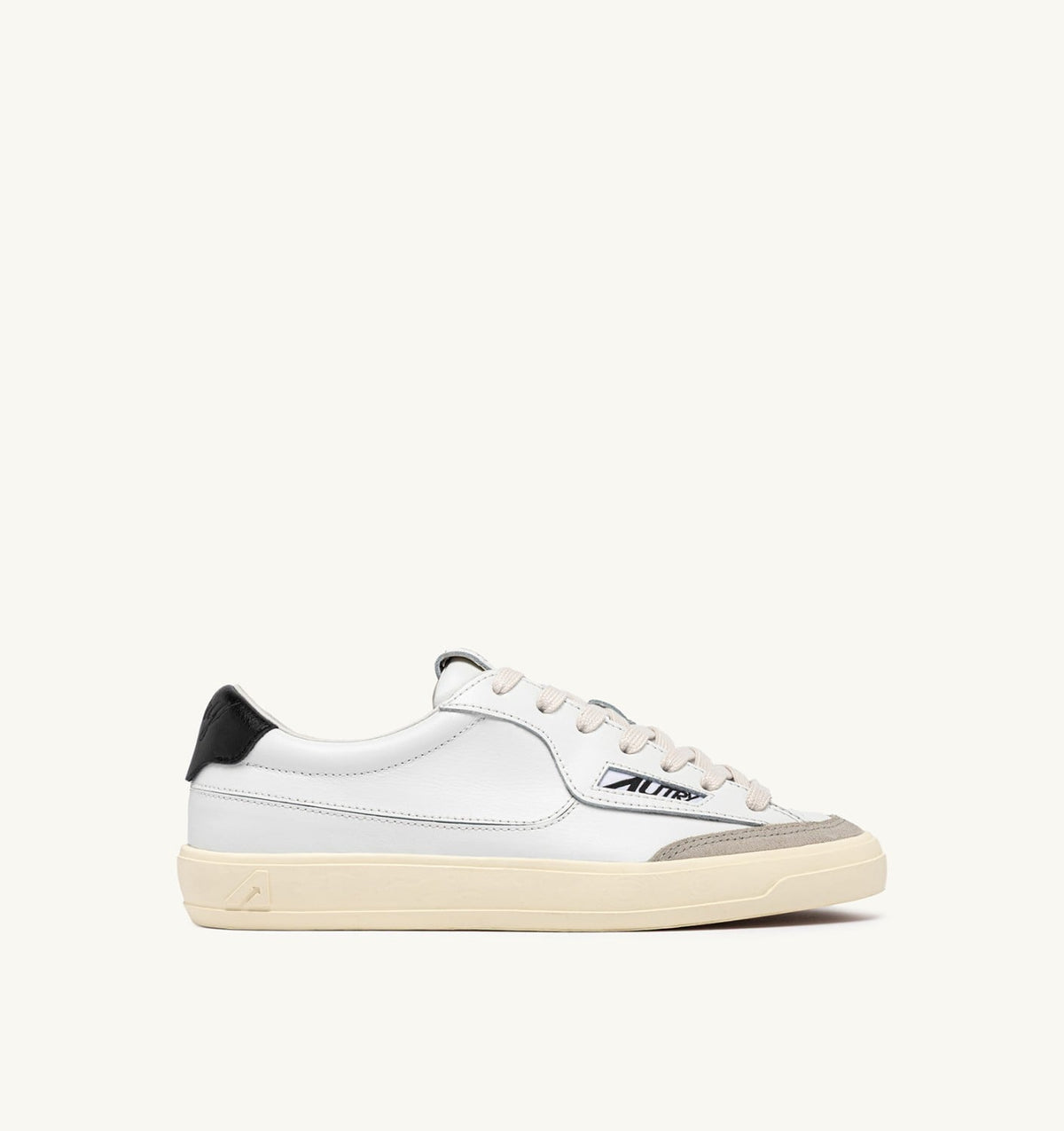 AUTRY Man WINDSCAPE LOW SNEAKERS IN WHITE AND BLACK LEATHER