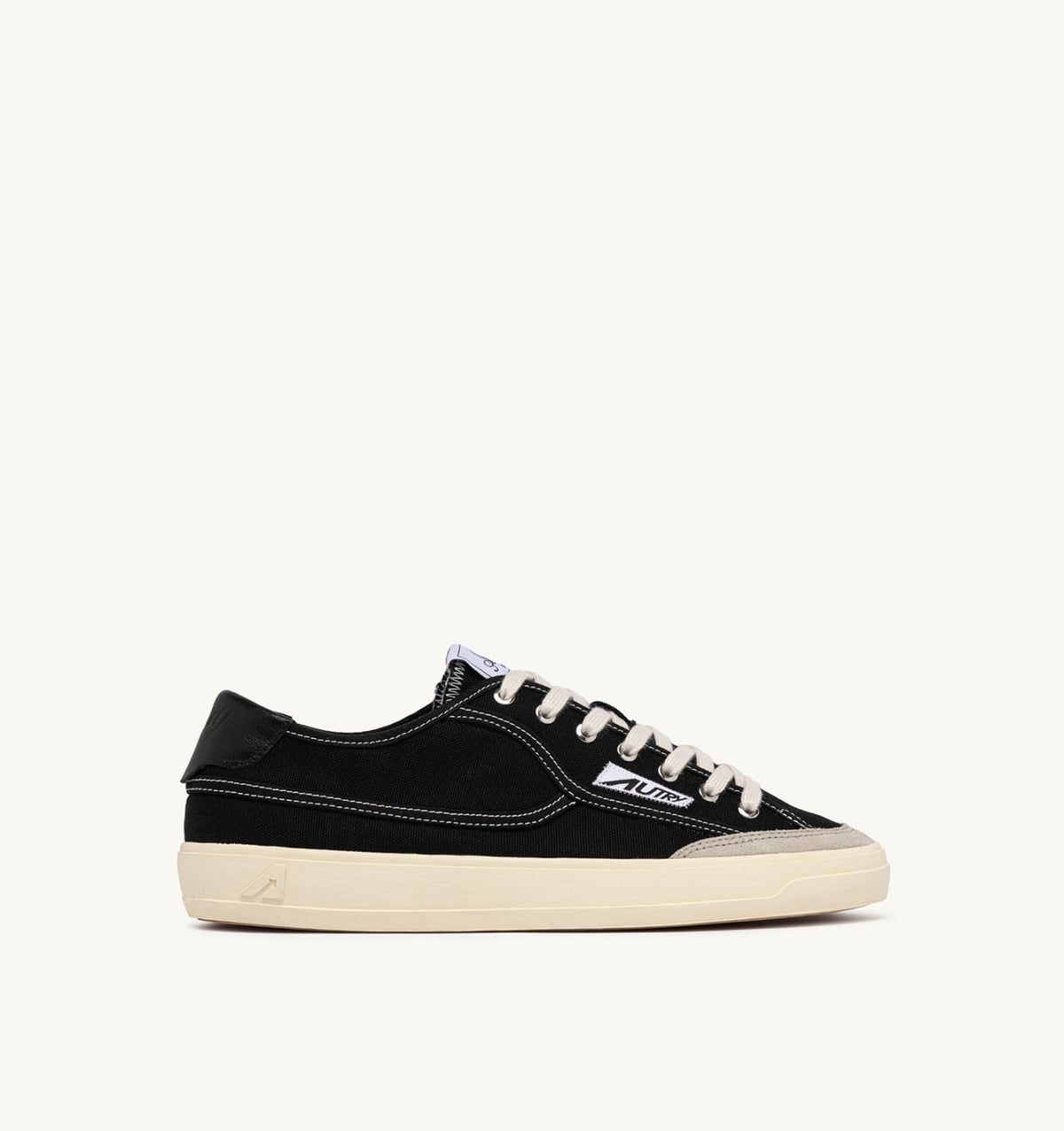 AUTRY Man WINDSCAPE LOW SNEAKERS IN BLACK CANVAS