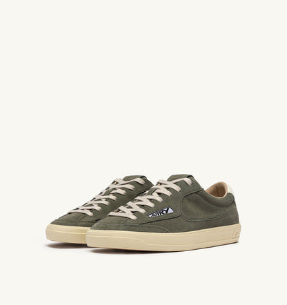 AUTRY Man WINDSCAPE LOW SNEAKERS IN SMOKED GREEN AND MARSHMALLOW SUEDE