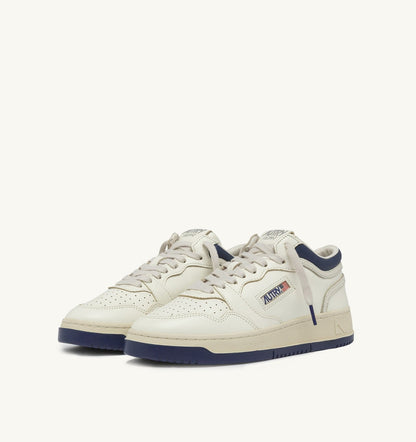 AUTRY Man MED-WAY SNEAKERS IN LEATHER COLOR MARSHMALLOW AND ENSIGN BLUE