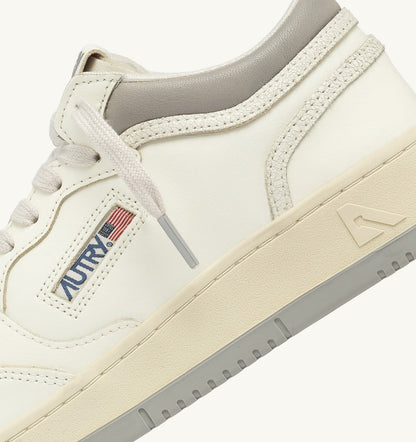 AUTRY Man MED-WAY SNEAKERS IN LEATHER COLOR MARSHMALLOW AND VAPOR