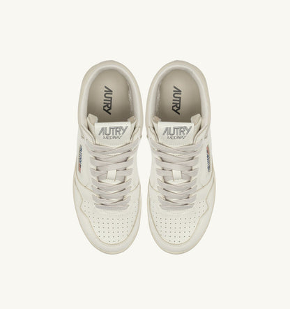 AUTRY Man MED-WAY SNEAKERS IN LEATHER COLOR MARSHMALLOW AND WHITE