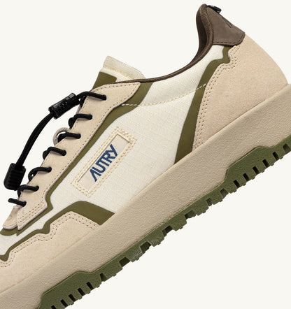 AUTRY Man WILDPACE LOW SNEAKERS IN WIFE AND CHOCOLATE RIPSTOP NYLON AND SUEDE