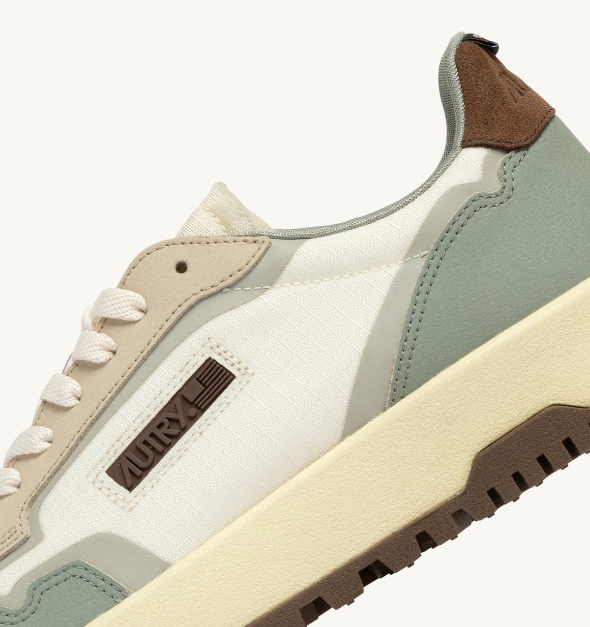 AUTRY Man WILDPACE LOW SNEAKERS IN MARSHMALLOW AND SEA GRASS CORDURA AND LEATHER