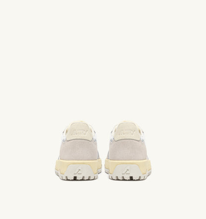 AUTRY Man WILDPACE LOW SNEAKERS IN WHITE AND MARSHMALLOW DRAGON MESH AND SUEDE