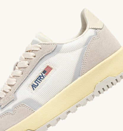 AUTRY Man WILDPACE LOW SNEAKERS IN WHITE AND MARSHMALLOW DRAGON MESH AND SUEDE