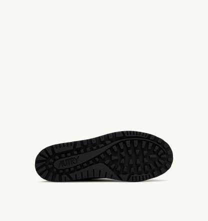 AUTRY Man WILDPACE LOW SNEAKERS IN BLACK DRAGON MESH AND SUEDE